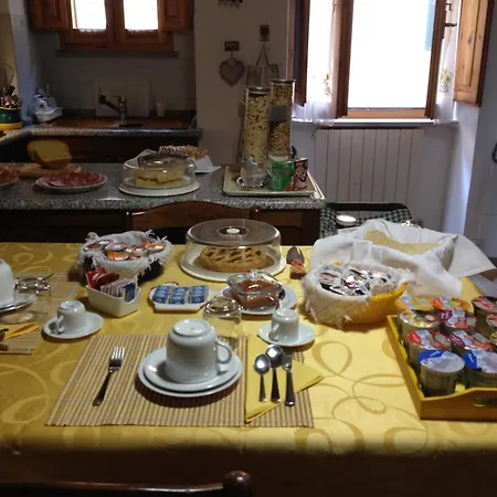 Alojamento de Acomodação e Pequeno-almoço La Terrazza Fio...rita Ripa